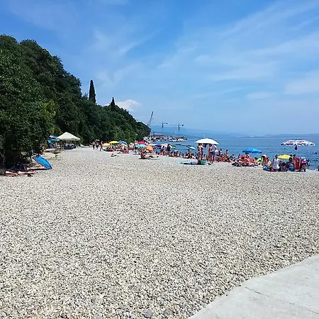 Anita Near Kantrida *